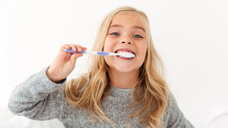 cepillado dental niños y hábitos saludables